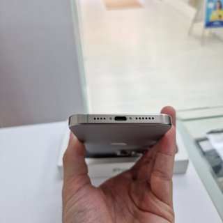 iPhone 15 Pro Max 256GB Titanio Natural Usado .