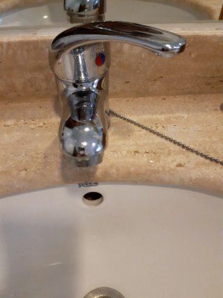 Lavabo de cerámica suspendido 45 ancho x 40 cm lar