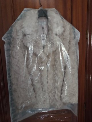 Abrigo de pelo beige talla S