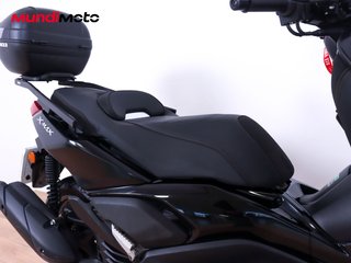 YAMAHA X-MAX 125