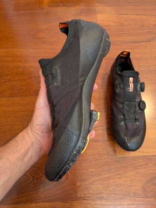 Zapatillas DMT KRO talla 43.