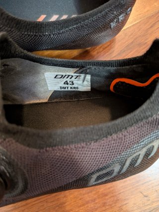 Zapatillas DMT KRO talla 43.