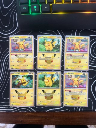 Set 6 Carte Pokémon Pikachu 30° Anniversario