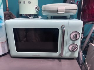 Microondas Cecotec Vintage azul