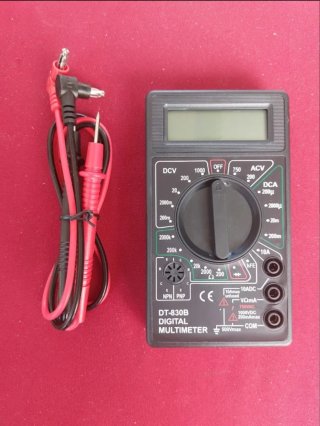Multímetro Digital DT-830B