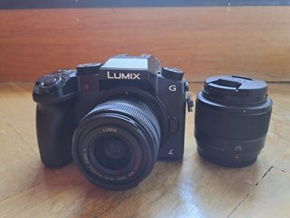 Cámara Panasonic Lumix G7 4K con 2 Objetivos