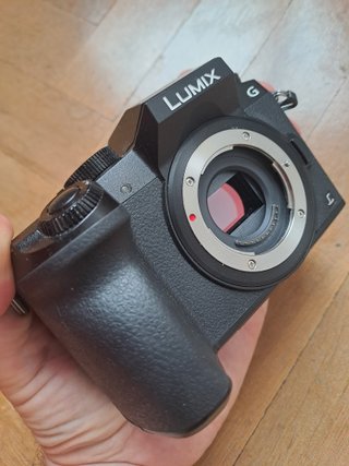 Cámara Panasonic Lumix G7 4K con 2 Objetivos