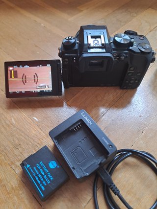 Cámara Panasonic Lumix G7 4K con 2 Objetivos
