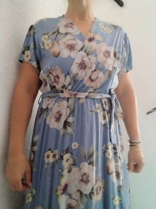 Vestido floral largo con cinturón