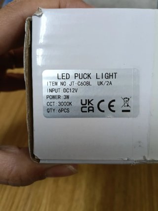 Lámpara LED ultrafina para armario VLio