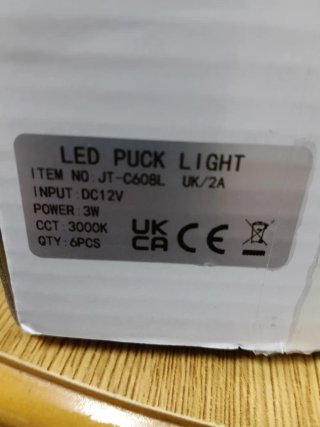 Lámpara LED ultrafina para armario VLio