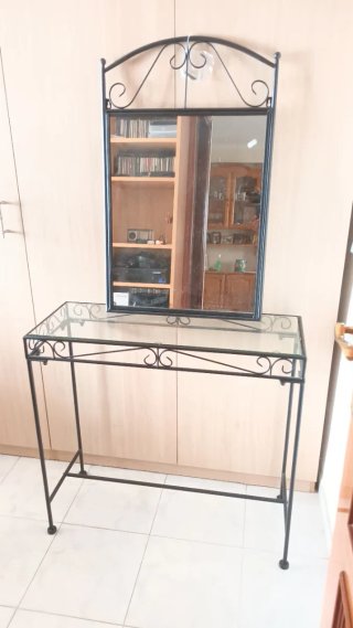 Tavolo consolle con specchio