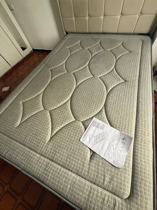Cama con Cabecero Tapizado
