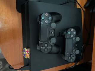 Console PS4 Slim con 9 giochi e 1TB
