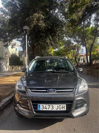 Ford Kuga solo 56.000 kilometros