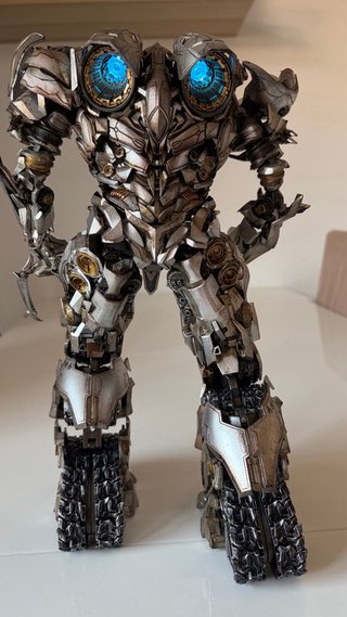 Megatron ME005 DLX KO Transformers ROTF + upgrade