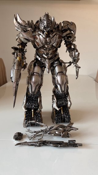 Megatron ME005 DLX KO Transformers ROTF + upgrade