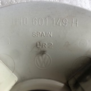 Tapacubos llanta 14” VW Golf III (Ref 1H0601149H)