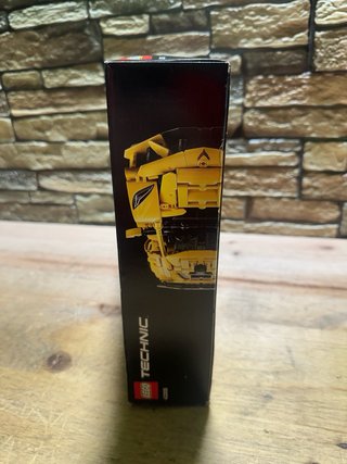 LEGO Technic Chevrolet Corvette Stingray 42205