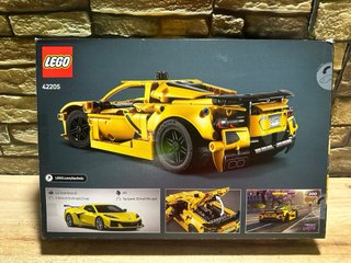 LEGO Technic Chevrolet Corvette Stingray 42205