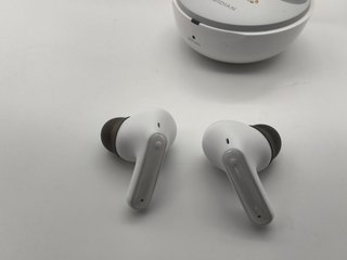 Cuffie LG Tone FP8W True Wireless Auricolari