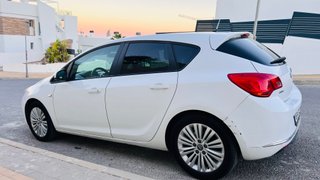 Opel Astra 2014