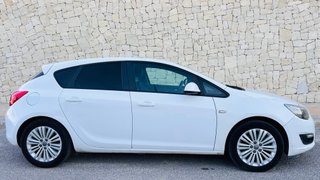 Opel Astra 2014