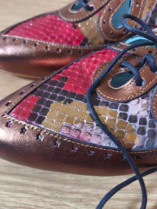 Zapatos de cordones multicolor