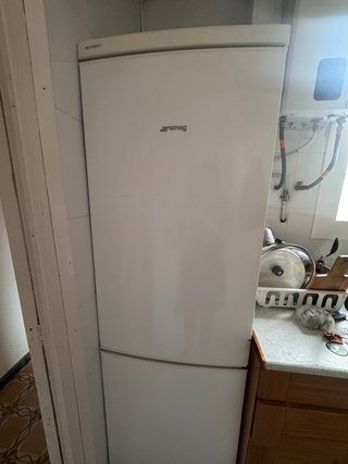 Nevera Smeg Blanca. Buen estado.