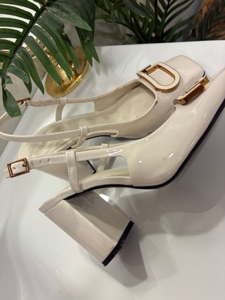 Zapatos Zara Beige Talla 37