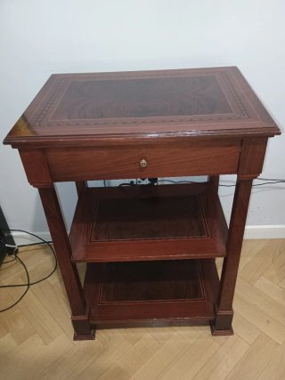 Mueble auxiliar madera clásico