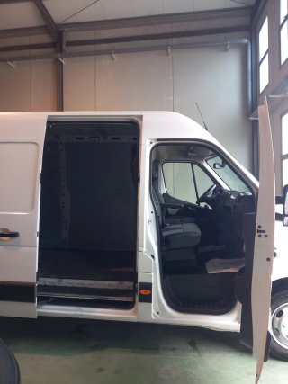 Nissan NV400 2019