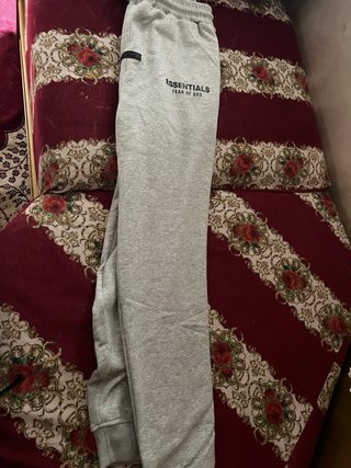 Sudadera Essentials Fear of God Gris