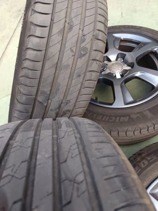 4 Llantas Audi Grupo VAG 16 pulgadas con neumático