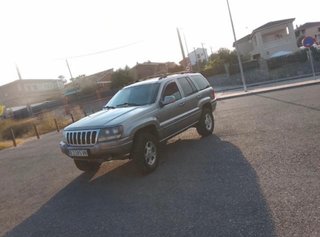 se vende Jeep Grand Cherokee 1999