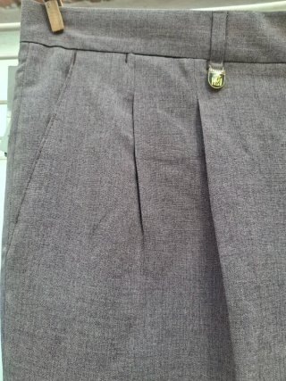 Pantalón hombre T 56 con etiquetas. VER medidas