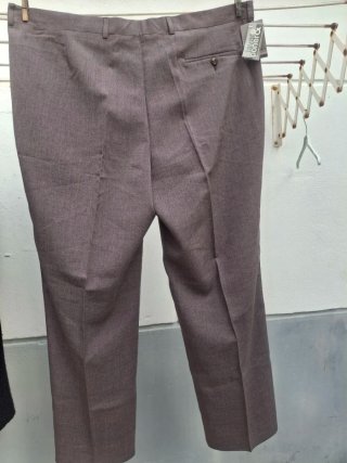 Pantalón hombre T 56 con etiquetas. VER medidas
