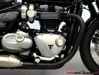 TRIUMPH BONNEVILLE BOBBER