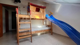 Litera Infantil con Casita y Tobogán
