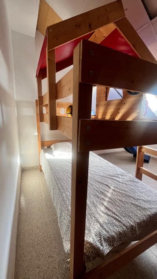 Litera Infantil con Casita y Tobogán