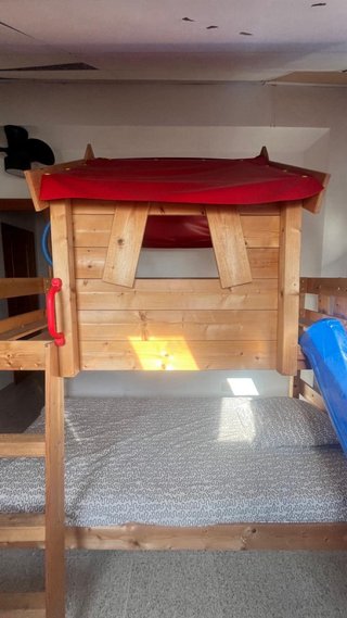 Litera Infantil con Casita y Tobogán