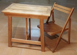 Conjunto Mesa y Silla Plegables de Teca
