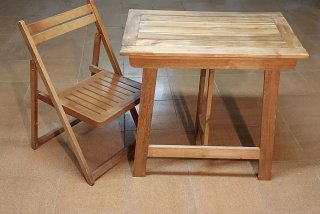 Conjunto Mesa y Silla Plegables de Teca