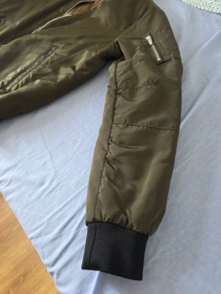 Chaqueta Bomber Zara Verde Oliva