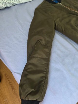 Chaqueta Bomber Zara Verde Oliva