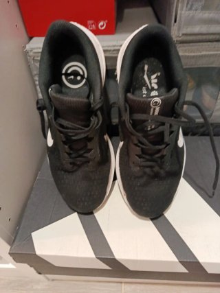 Zapatillas Nike Mujer Negras y Blancas