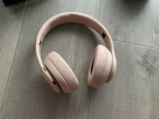 Auriculares Beats Studio Pro Kim