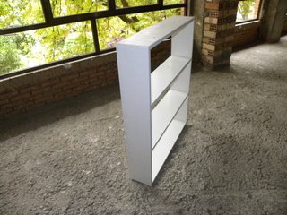 Estantería blanca sin fondo