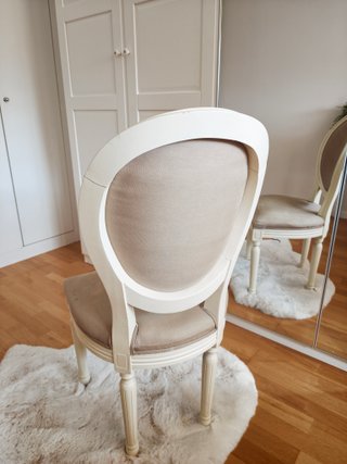 Sillas estilo Luis XV beige y blanco