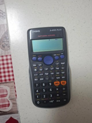 Calculadora Científica Casio fx-82ES PLUS